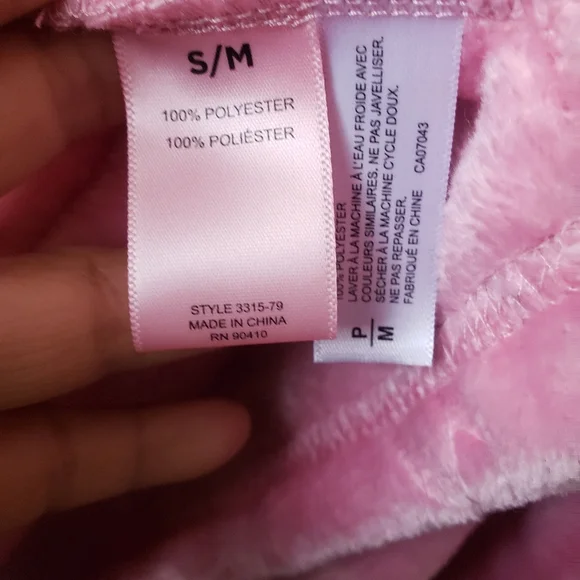 Juicy Couture Plush Pink Hooded Robe - Picture 5 of 8